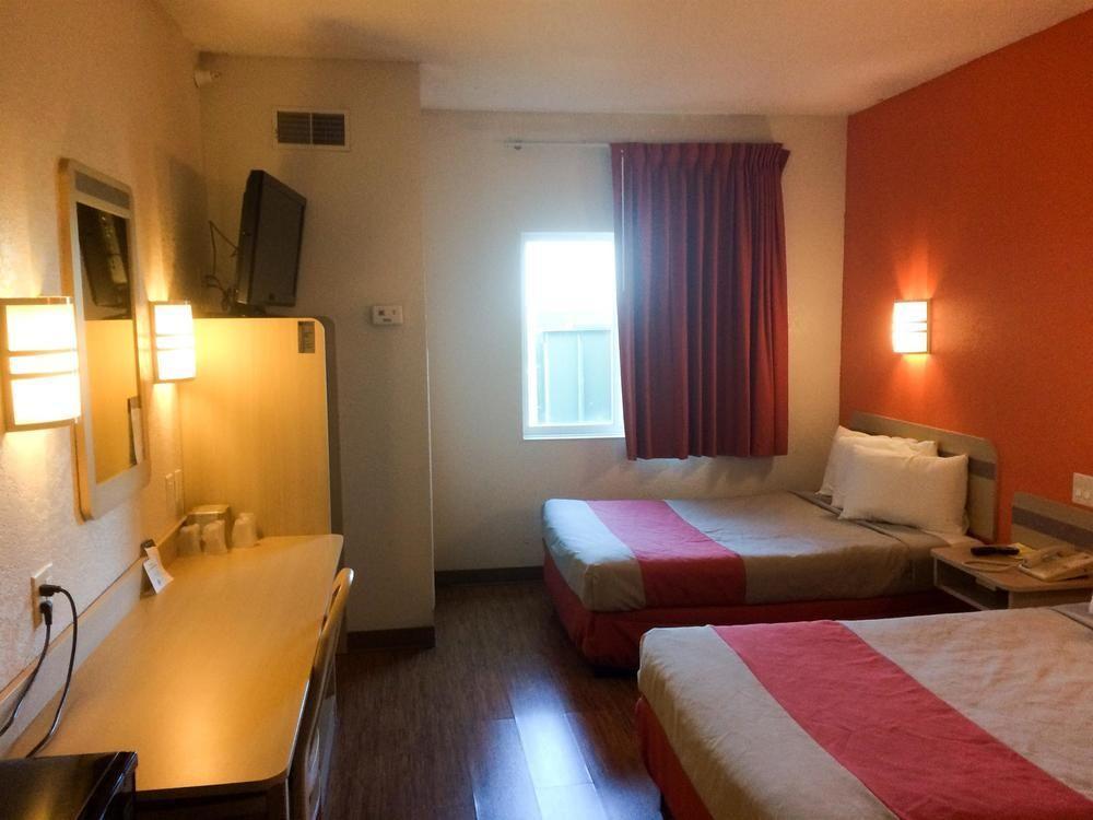 Motel 6-Minonk, Il Εξωτερικό φωτογραφία